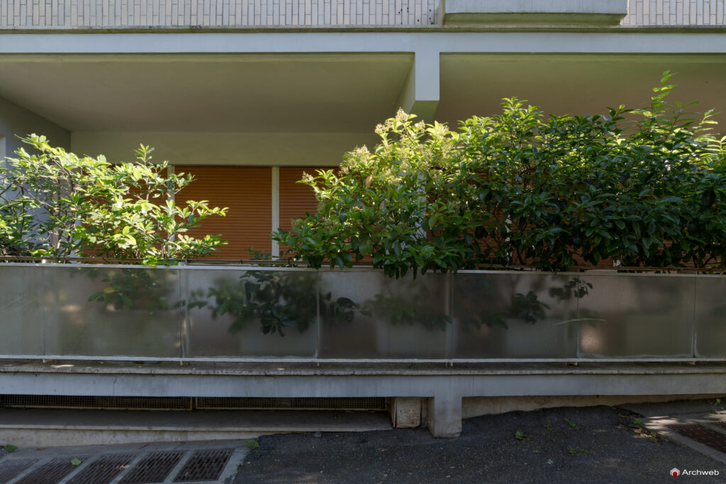 Palazzina in via Tommaso Salvini, progettata dallo studio Monaco-Luccichenti. Fotografie © Archweb.com