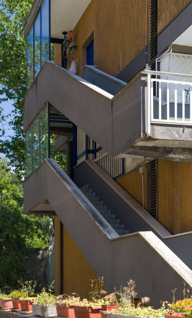 Villino in via Trionfale progettato da Ugo Luccichenti. Fotografie © Archweb.com