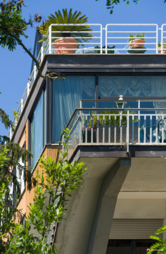 Villino in via Trionfale progettato da Ugo Luccichenti. Fotografie © Archweb.com