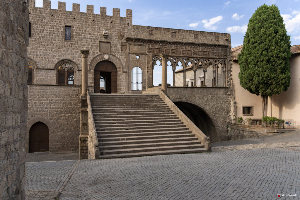 Palazzo dei Papi di Viterbo. Fotografie © Archweb.com