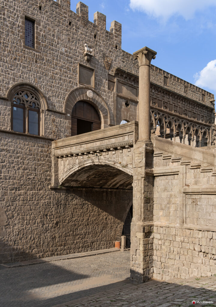Palazzo dei Papi di Viterbo. Fotografie © Archweb.com