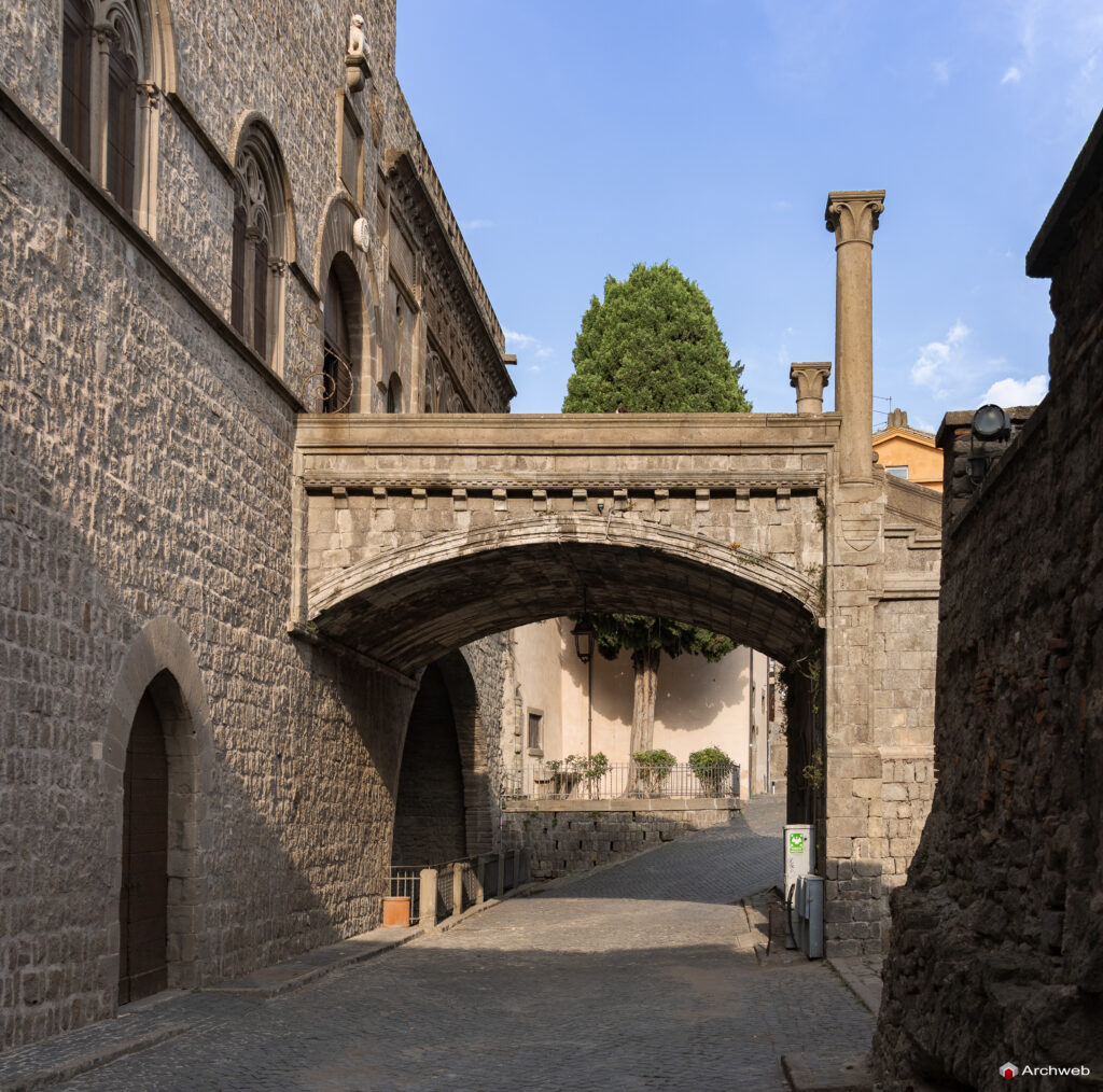 Palazzo dei Papi di Viterbo. Fotografie © Archweb.com