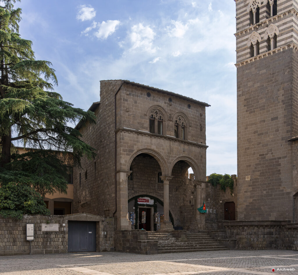 Palazzo dei Papi di Viterbo. Fotografie © Archweb.com