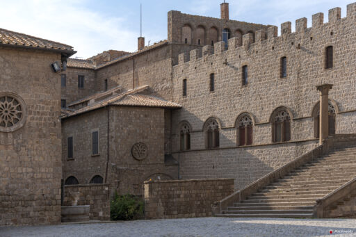 Palazzo dei Papi di Viterbo. Fotografie © Archweb.com