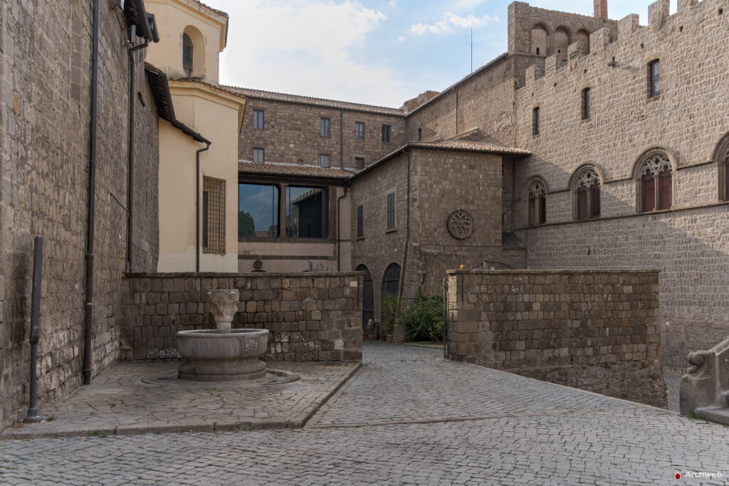 Palazzo dei Papi di Viterbo. Fotografie © Archweb.com