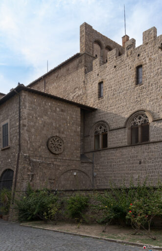 Palazzo dei Papi di Viterbo. Fotografie © Archweb.com