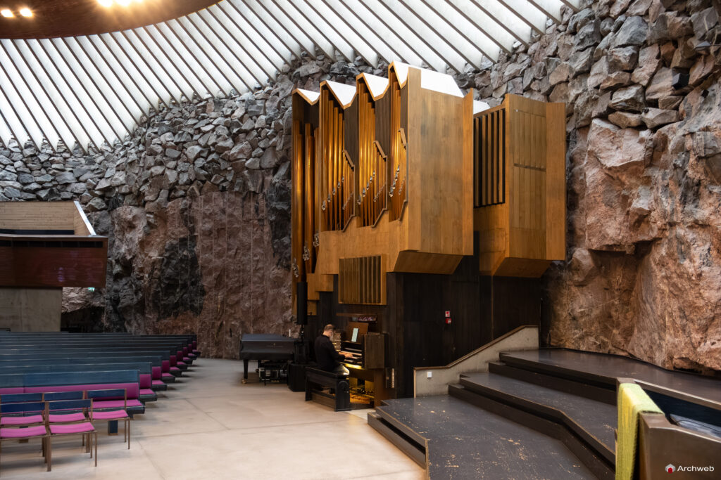 Chiesa del Temppeliaukion a Helsinki. Fotografie © Archweb.com