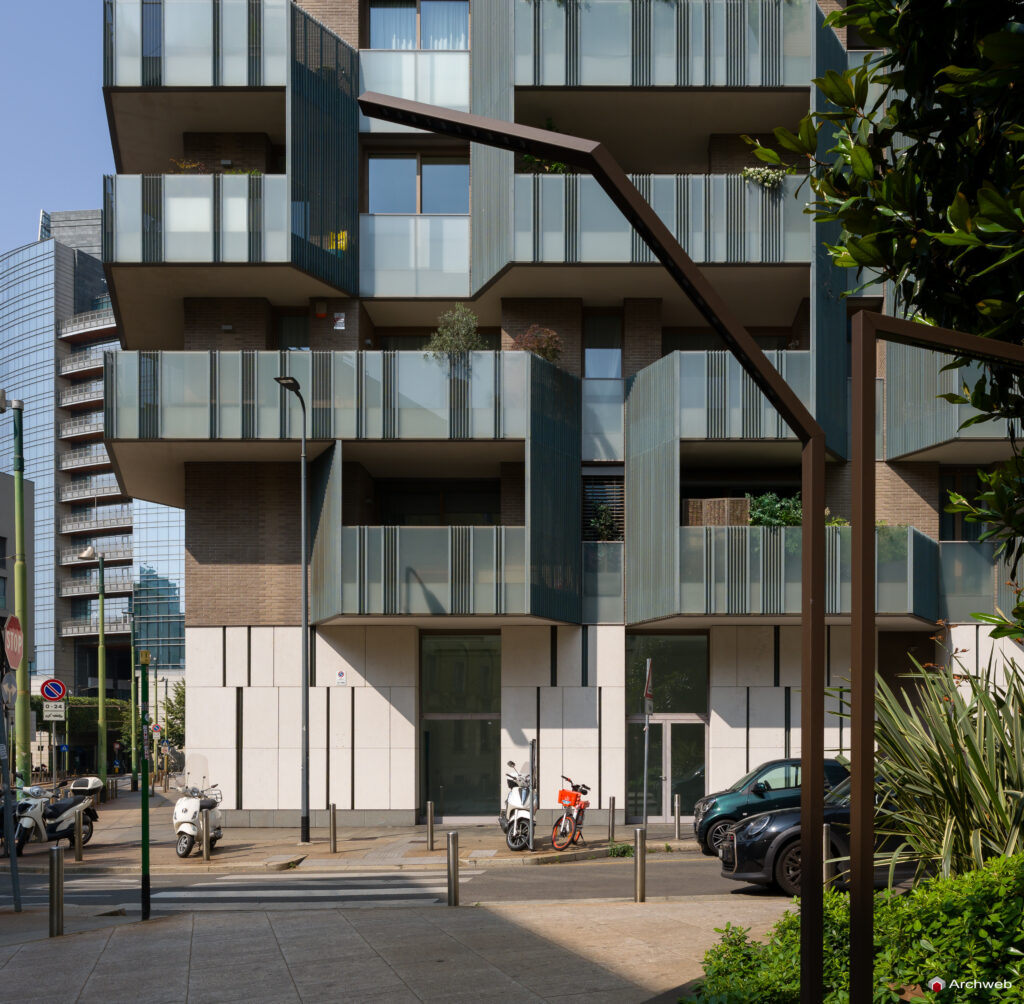 Complesso residenziale Novetredici a Milano nel quartiere Porta Nuova. Fotografie © Archweb.com