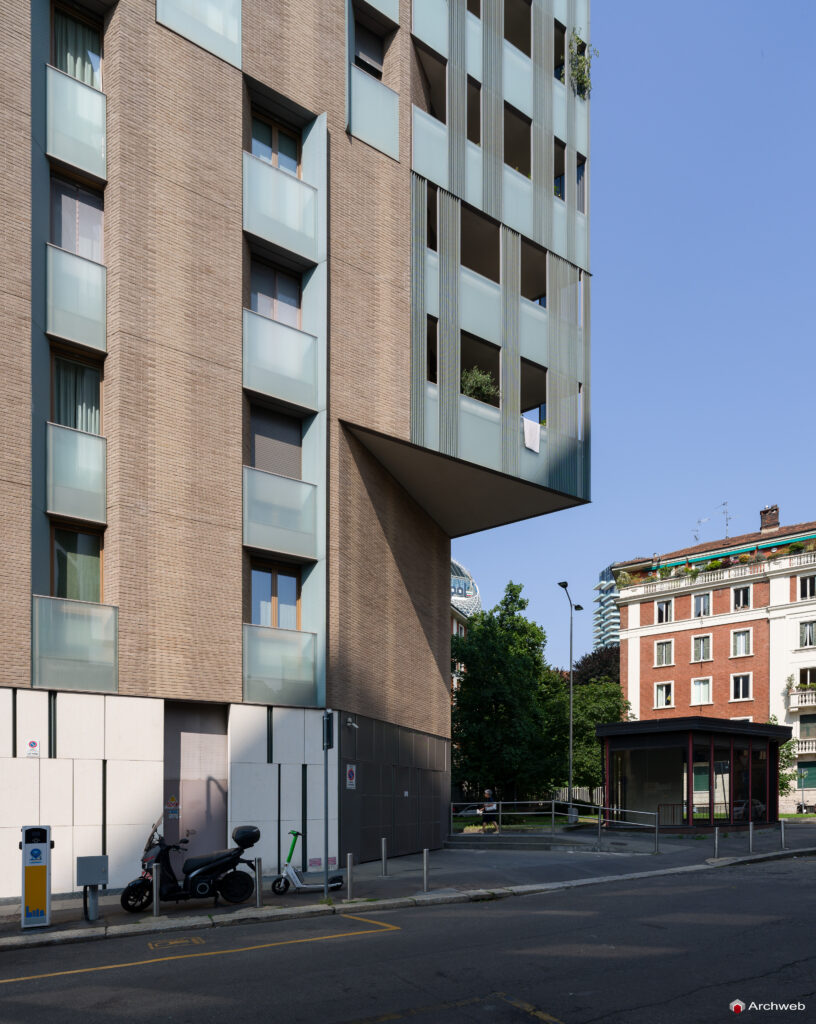 Complesso residenziale Novetredici a Milano nel quartiere Porta Nuova. Fotografie © Archweb.com