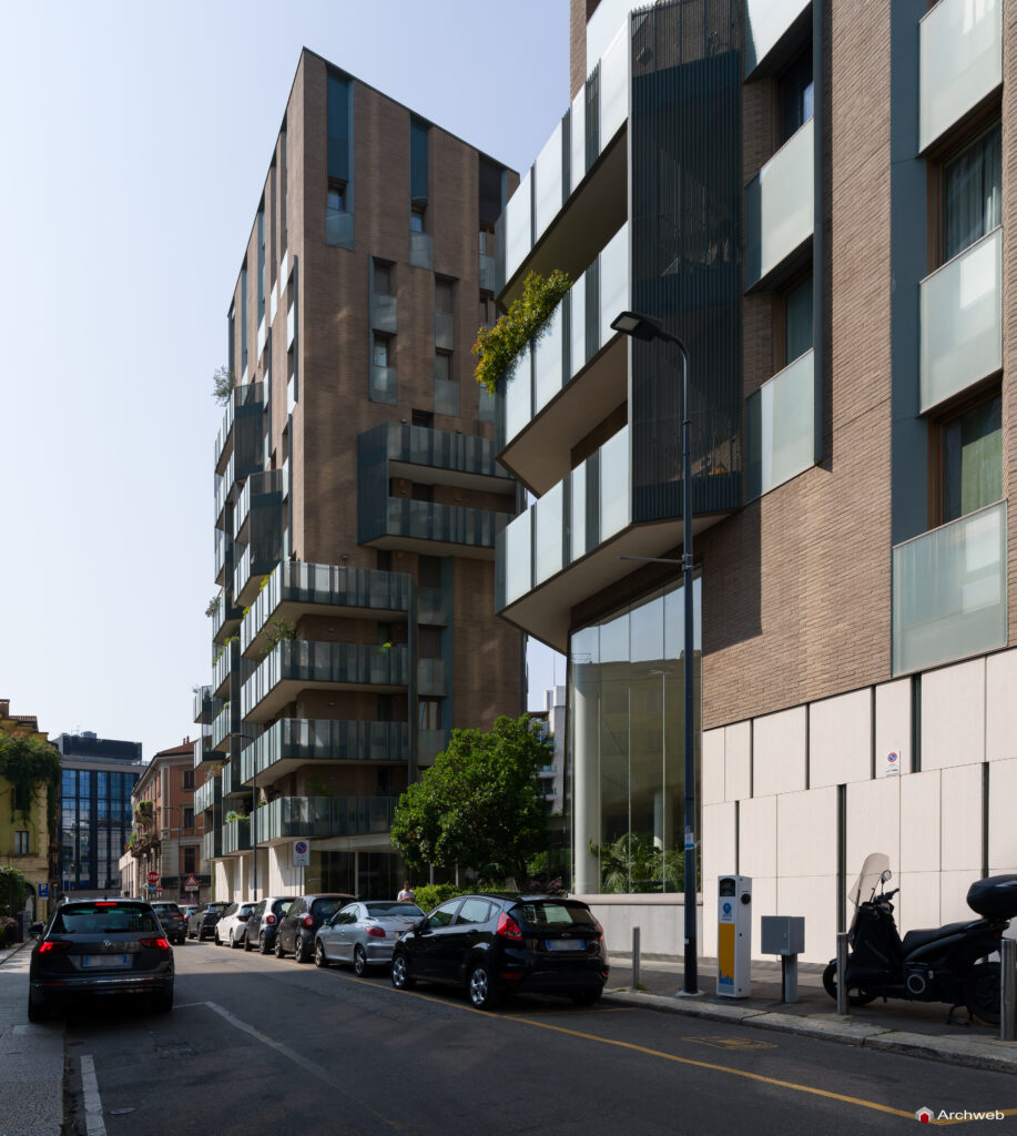 Complesso residenziale Novetredici a Milano nel quartiere Porta Nuova. Fotografie © Archweb.com