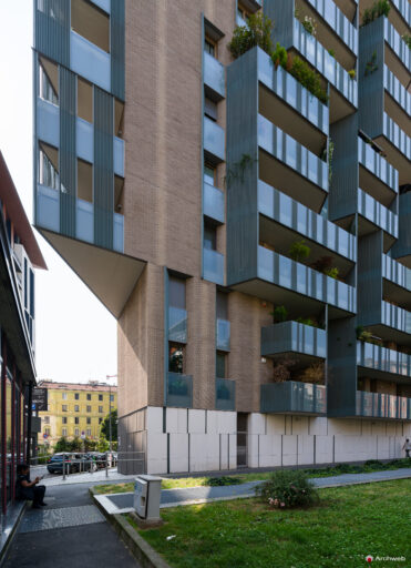 Complesso residenziale Novetredici a Milano nel quartiere Porta Nuova. Fotografie © Archweb.com