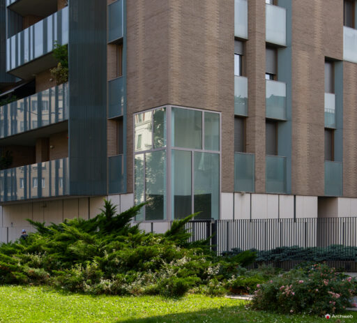 Complesso residenziale Novetredici a Milano nel quartiere Porta Nuova. Fotografie © Archweb.com