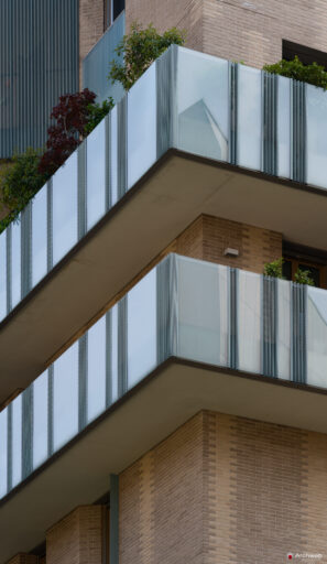 Complesso residenziale Novetredici a Milano nel quartiere Porta Nuova. Fotografie © Archweb.com