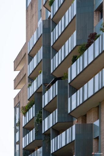 Complesso residenziale Novetredici a Milano nel quartiere Porta Nuova. Fotografie © Archweb.com