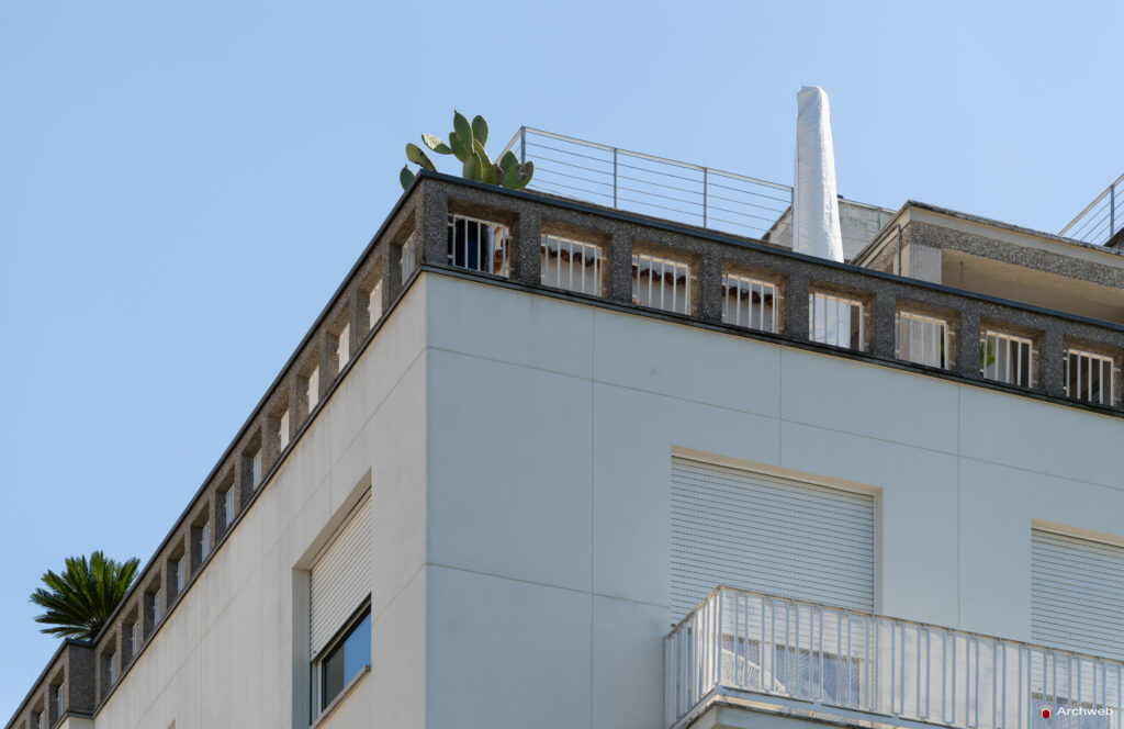 Dettaglio dell'attico della palazzina Salvatelli. Fotografie © Archweb.com