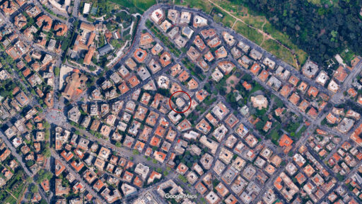 Palazzina in via Fratelli Ruspoli. Progetto Ugo Luccichenti. Fotografie © Google Maps
