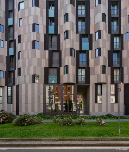 Facciata su via Francesco Viganò del complesso residenziale "La corte verde" a MIlano nel quartiere Porta Nuova