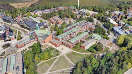 Aalto University a Helsinki in Finlandia. Fotografie © Google Maps
