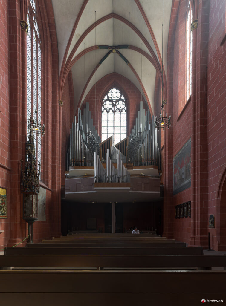 Interno del Duomo di Francoforte sul Meno - Fotografie © Archweb.com