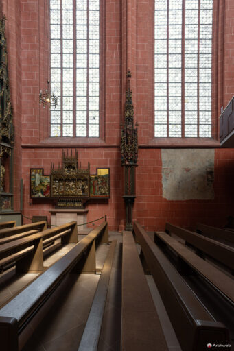 Interno del Duomo di Francoforte sul Meno - Fotografie © Archweb.com