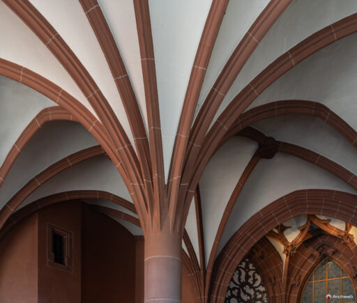 Interno del Duomo di Francoforte sul Meno - Fotografie © Archweb.com