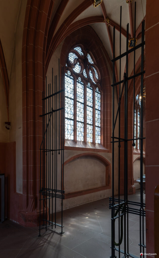 Interno del Duomo di Francoforte sul Meno - Fotografie © Archweb.com