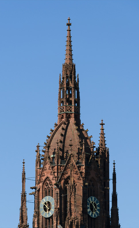 Sommità della torre della cattedrale di Francoforte