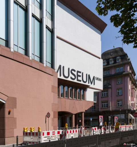 MMK – Museum für Moderne Kunst di Francoforte sul Meno, progettato da Hans Hollein