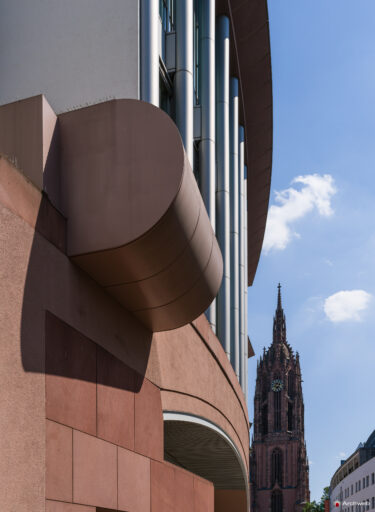 MMK – Museum für Moderne Kunst di Francoforte sul Meno, progettato da Hans Hollein