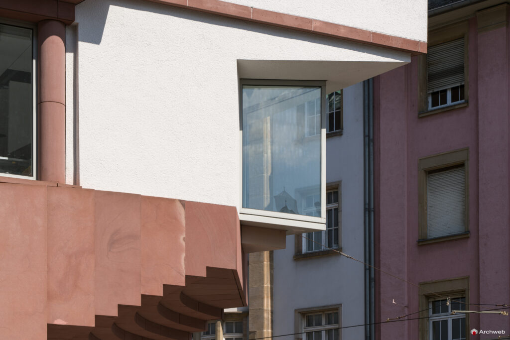 MMK – Museum für Moderne Kunst di Francoforte sul Meno, progettato da Hans Hollein