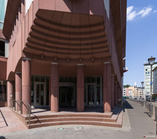 MMK – Museum für Moderne Kunst di Francoforte sul Meno, progettato da Hans Hollein