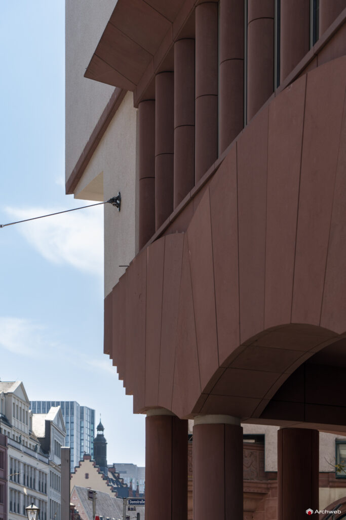 MMK – Museum für Moderne Kunst di Francoforte sul Meno, progettato da Hans Hollein