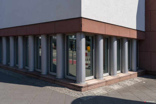 MMK – Museum für Moderne Kunst di Francoforte sul Meno, progettato da Hans Hollein