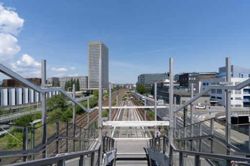 Il Masse Torhaus, grattacielo nel quartiere fieristico Francoforte, progettato da Oswald Mathias Ungers - Fotografie © Archweb.com