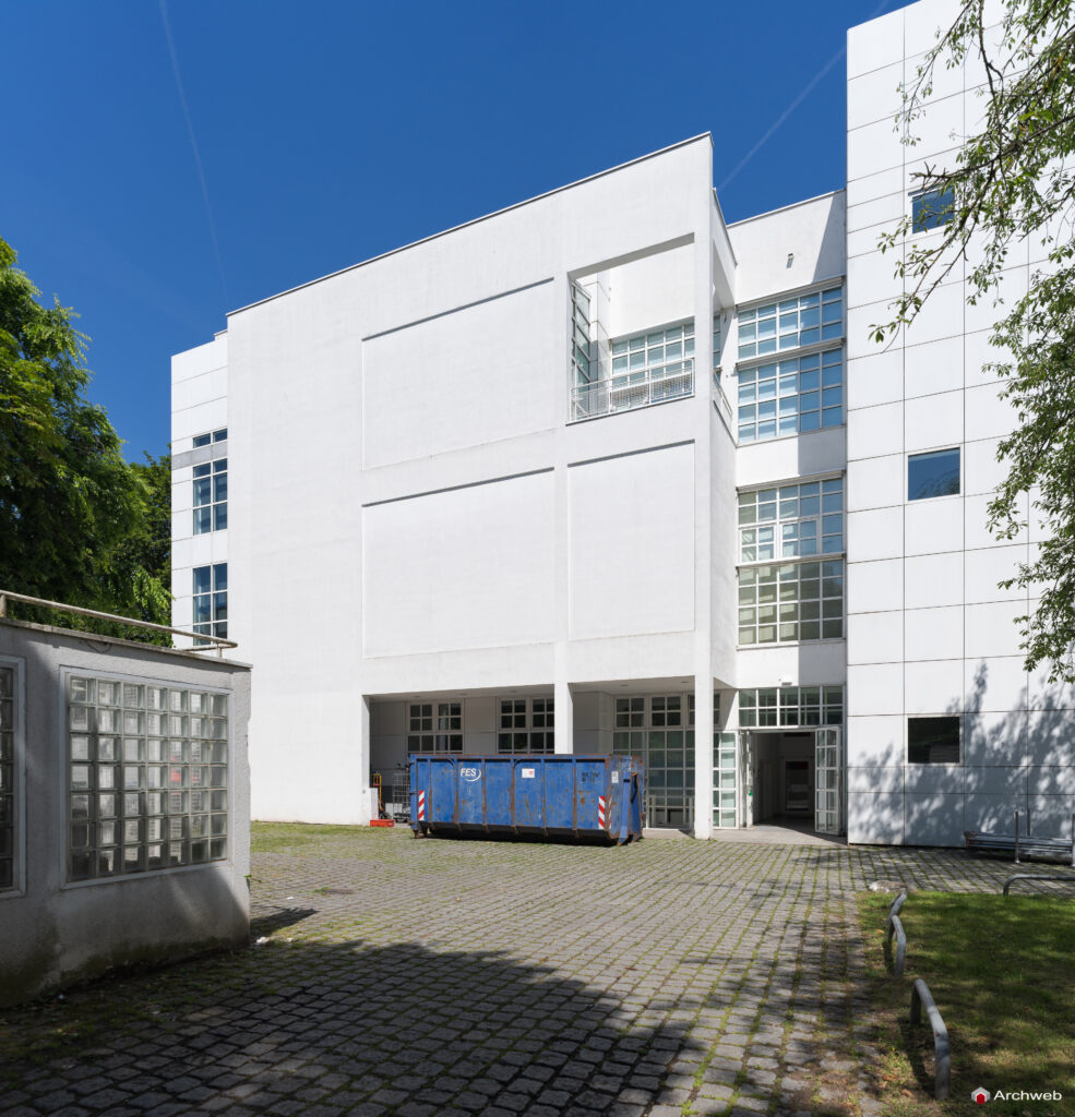 Museum Angewandte Kunst (MAK) di Francoforte progettato da Richard Meier - Fotografie © Archweb.com