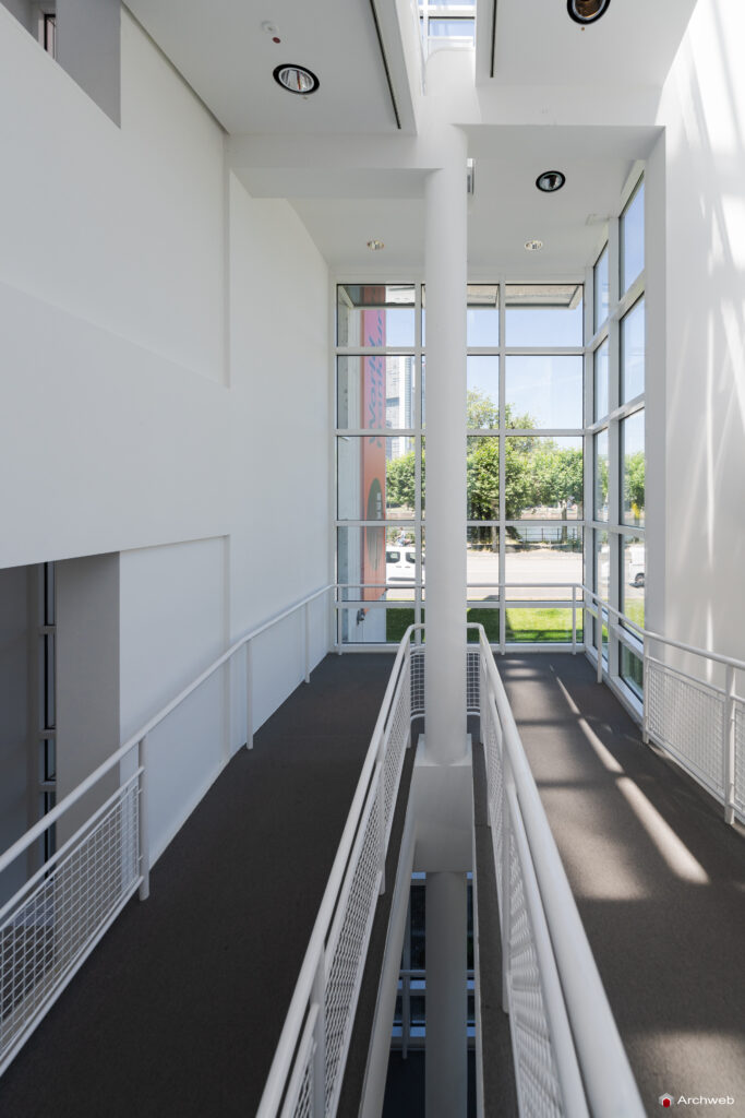 Museum Angewandte Kunst (MAK) di Francoforte progettato da Richard Meier - Fotografie © Archweb.com
