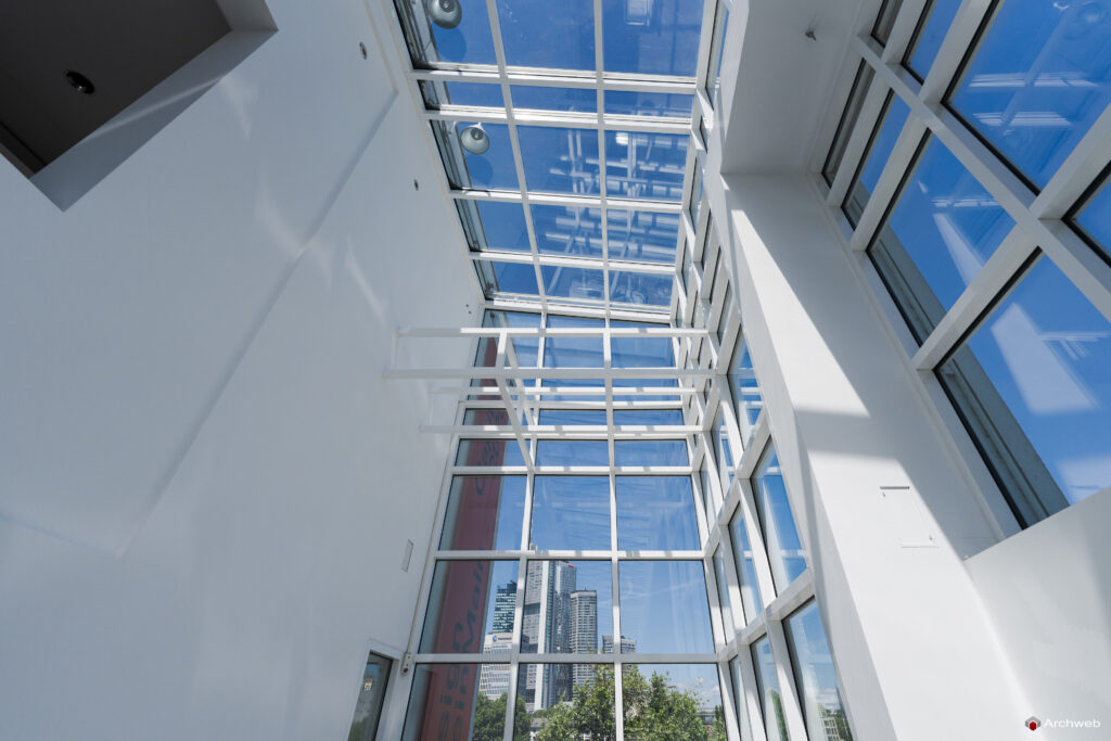 Museum Angewandte Kunst (MAK) di Francoforte progettato da Richard Meier - Fotografie © Archweb.com