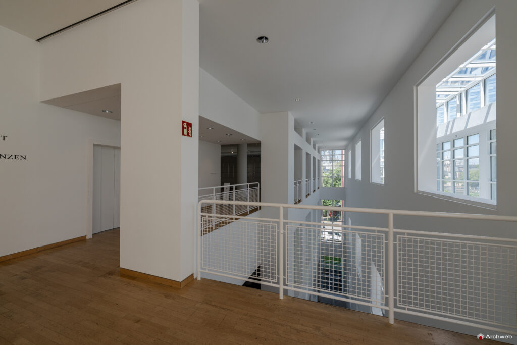 Museum Angewandte Kunst (MAK) di Francoforte progettato da Richard Meier - Fotografie © Archweb.com