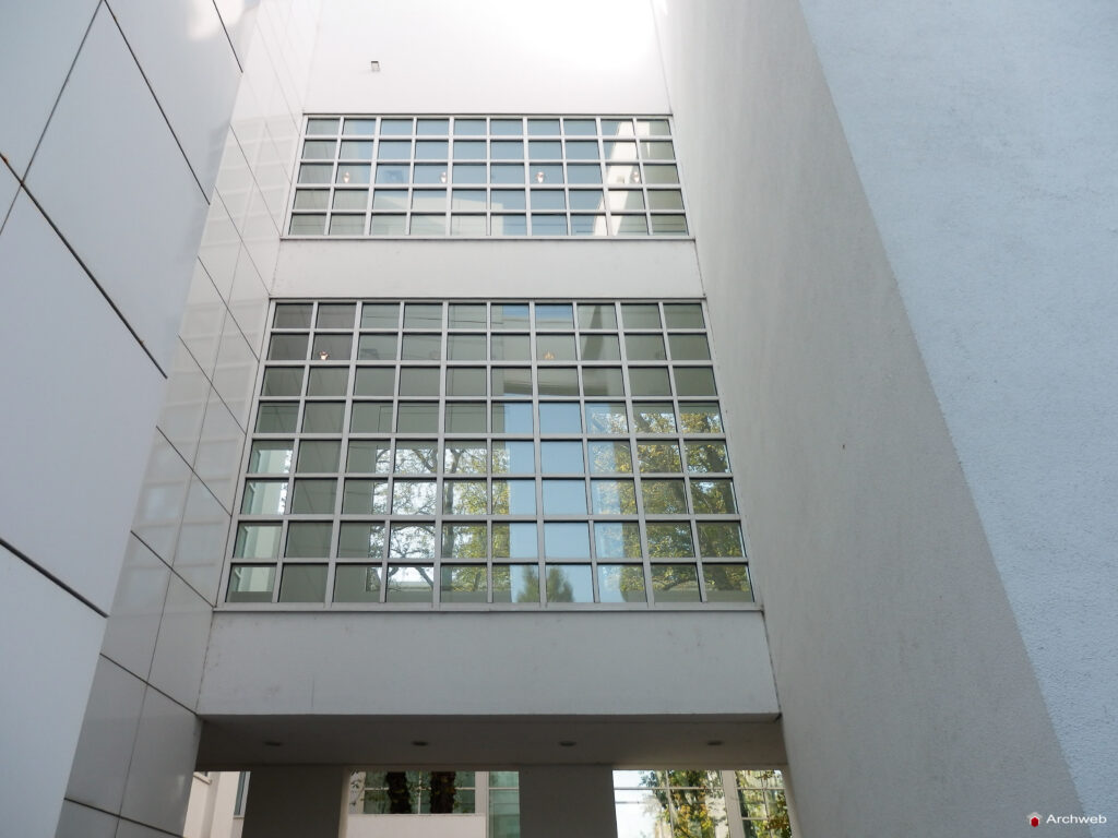 Museum Angewandte Kunst (MAK) di Francoforte progettato da Richard Meier - Fotografie © Archweb.com