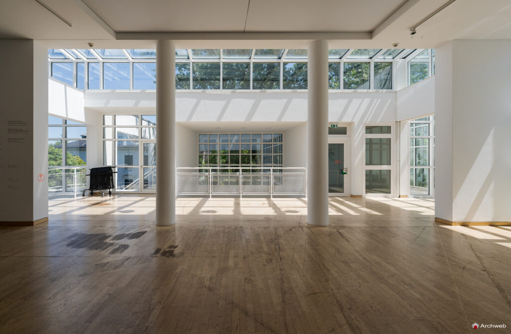 Museum Angewandte Kunst (MAK) di Francoforte progettato da Richard Meier - Fotografie © Archweb.com