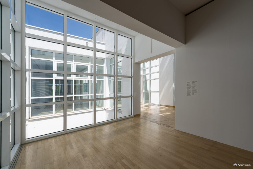 Museum Angewandte Kunst (MAK) di Francoforte progettato da Richard Meier - Fotografie © Archweb.com