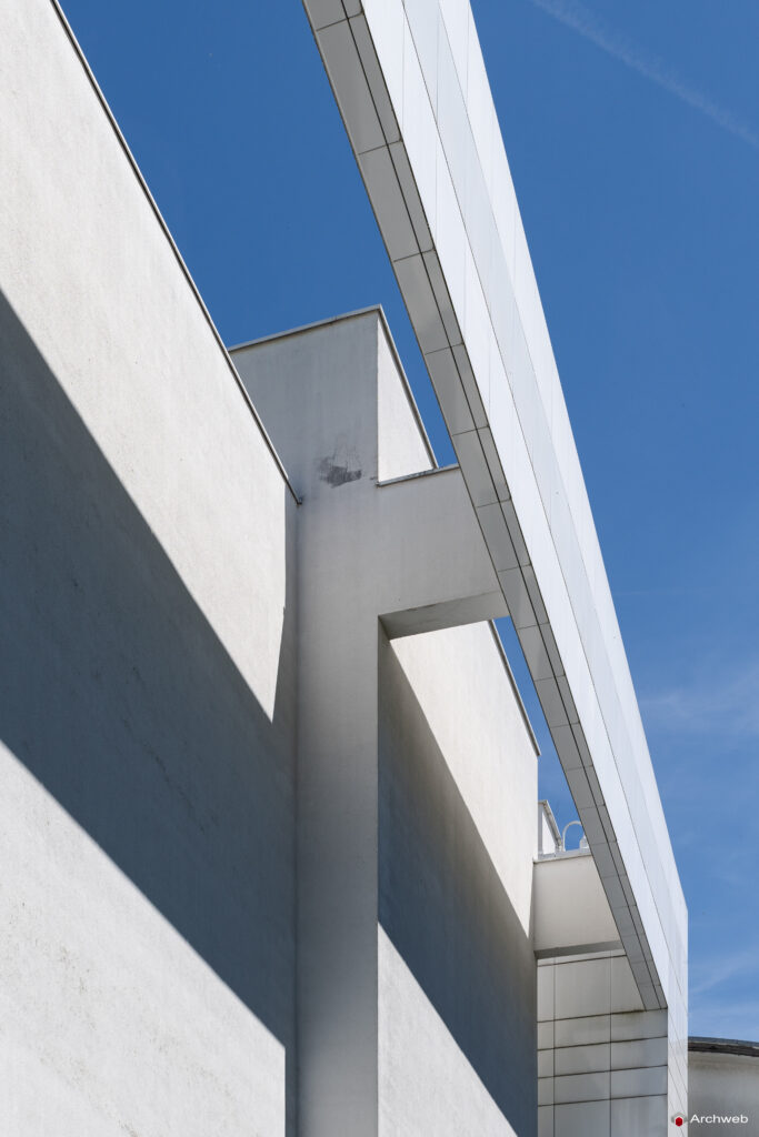Museum Angewandte Kunst (MAK) di Francoforte progettato da Richard Meier - Fotografie © Archweb.com