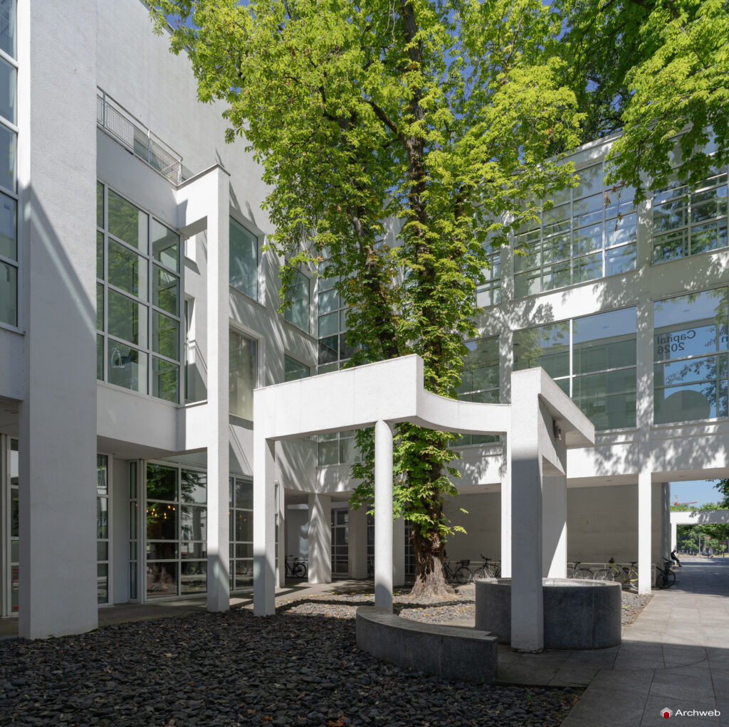 Museum Angewandte Kunst (MAK) di Francoforte progettato da Richard Meier - Fotografie © Archweb.com
