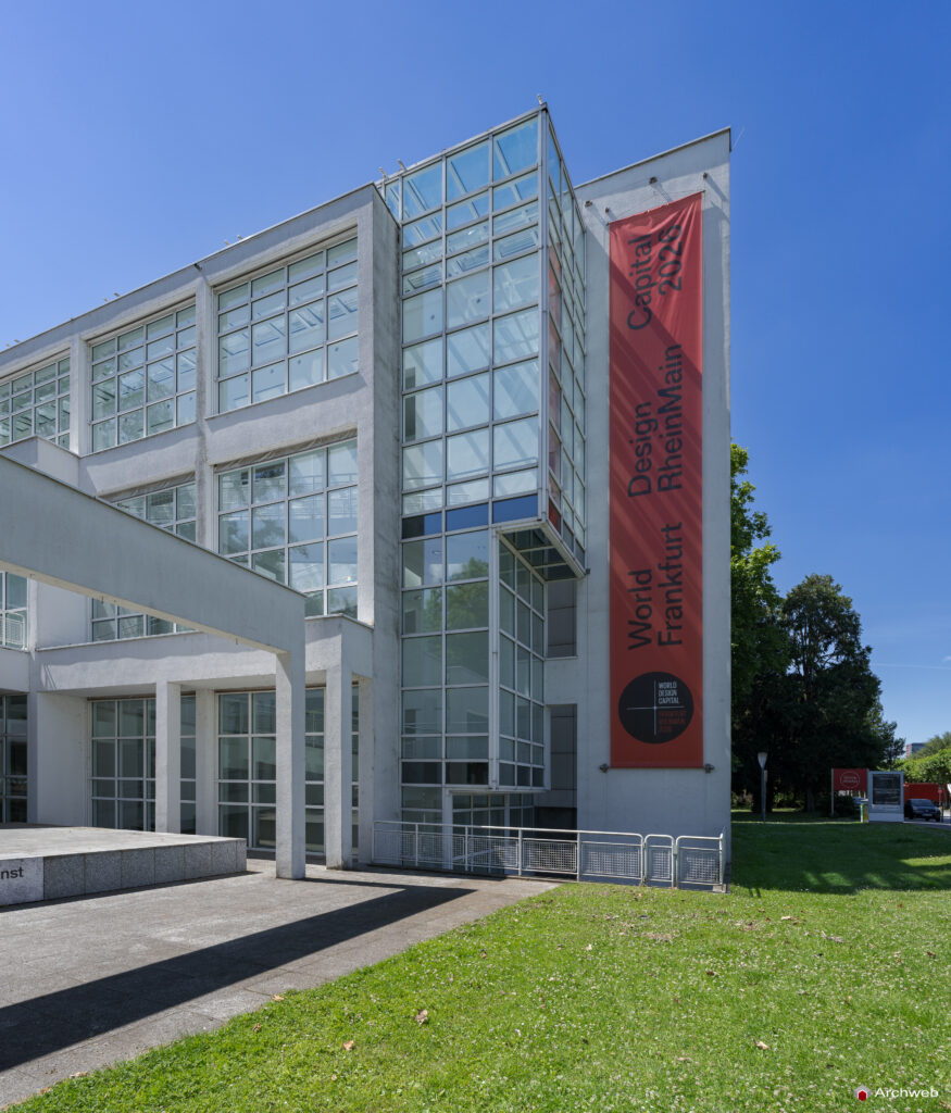 Museum Angewandte Kunst (MAK) di Francoforte progettato da Richard Meier - Fotografie © Archweb.com