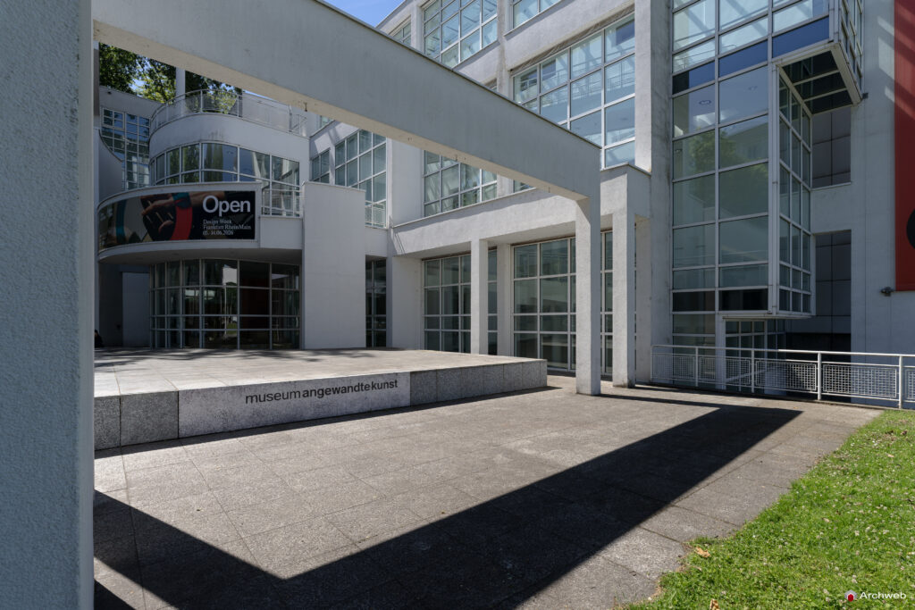 Museum Angewandte Kunst (MAK) di Francoforte progettato da Richard Meier - Fotografie © Archweb.com