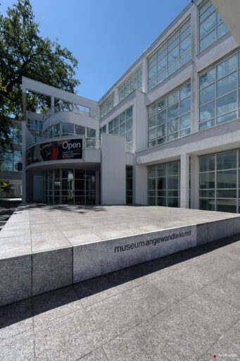 Museum Angewandte Kunst (MAK) di Francoforte progettato da Richard Meier - Fotografie © Archweb.com
