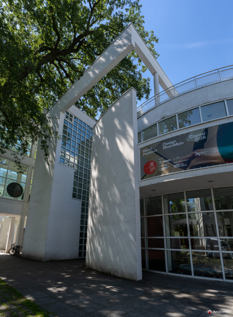 Museum Angewandte Kunst (MAK) di Francoforte progettato da Richard Meier - Fotografie © Archweb.com