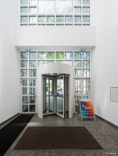 Museum Angewandte Kunst (MAK) di Francoforte progettato da Richard Meier - Fotografie © Archweb.com