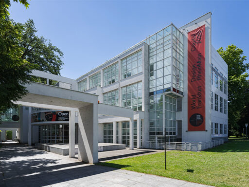 Museum Angewandte Kunst (MAK) di Francoforte progettato da Richard Meier - Fotografie © Archweb.com