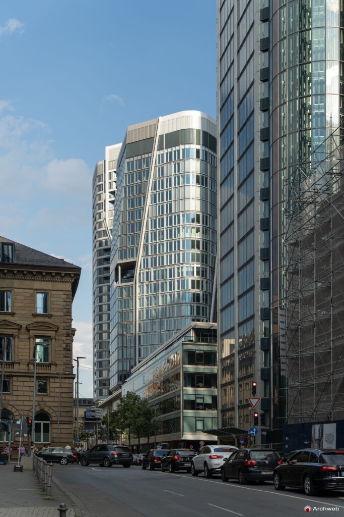 Due delle torri del "Four Frankfurt" a Francoforte - Fotografie © Archweb.com